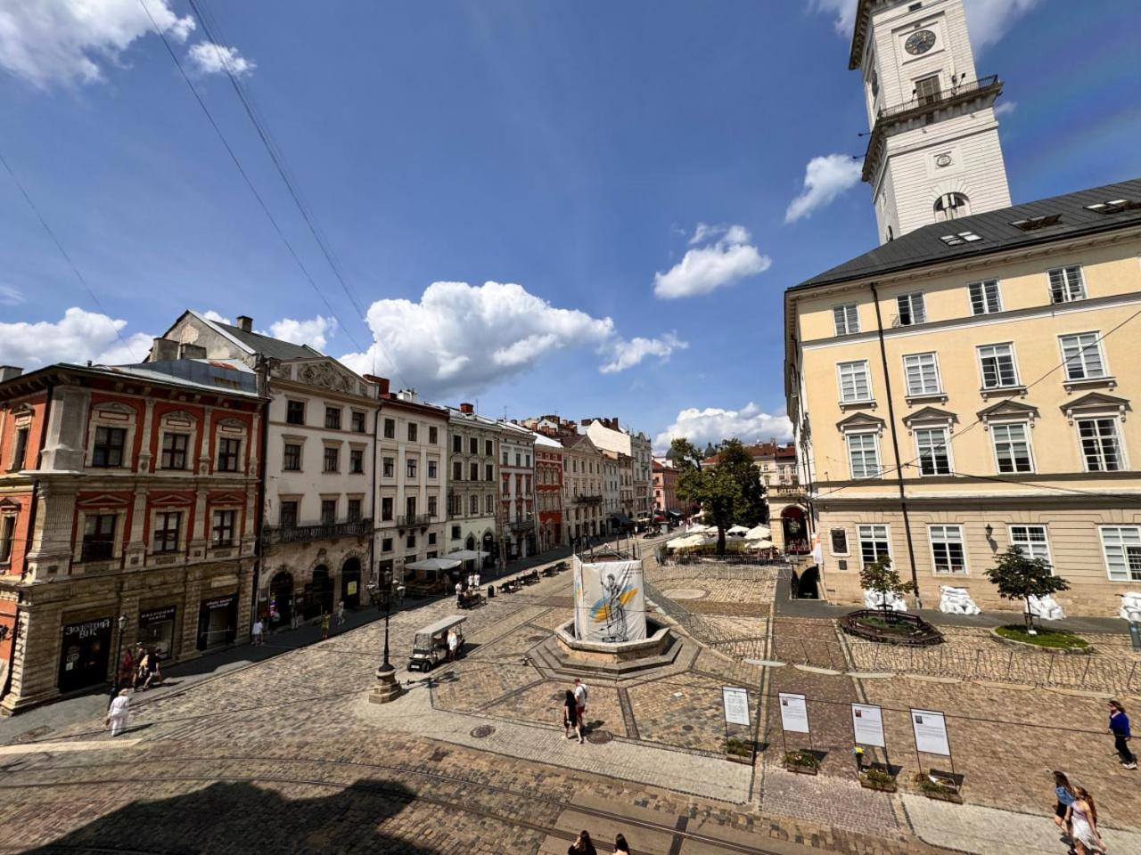 Апартаменти На Площі Ринок, 20 Lviv Buitenkant foto